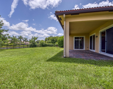 172 Manor Circle - Photo Thumbnail 30