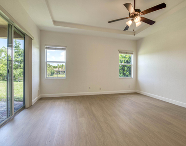 172 Manor Circle - Photo Thumbnail 17
