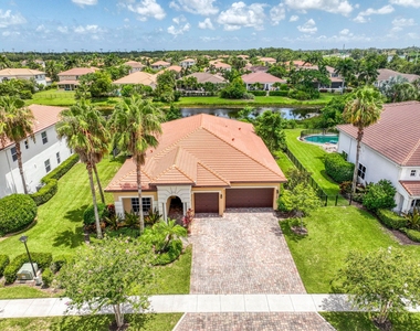 172 Manor Circle - Photo Thumbnail 34