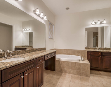 172 Manor Circle - Photo Thumbnail 19