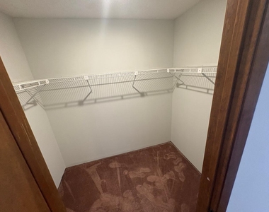 1838 Foxhall Circle - Photo Thumbnail 6