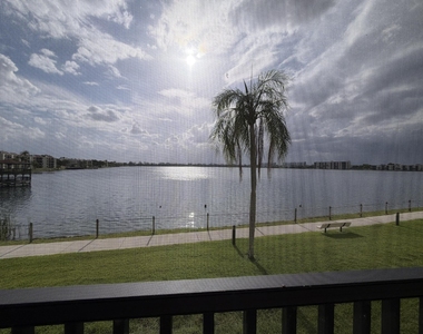 112 Lake Emerald Drive - Photo Thumbnail 17