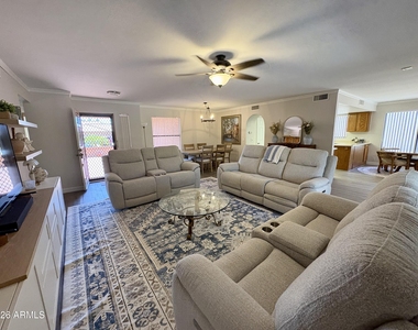 19609 N 98th Drive - Photo Thumbnail 9