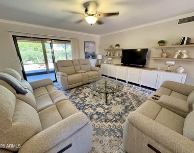 19609 N 98th Drive - Photo Thumbnail 7
