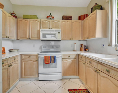2489 Nw 66th Drive - Photo Thumbnail 12