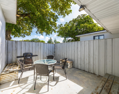 1625 Cleveland Street - Photo Thumbnail 7