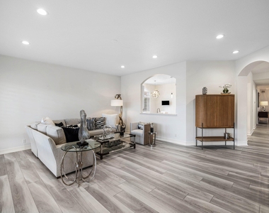 123 Palm Bay Terrace - Photo Thumbnail 15