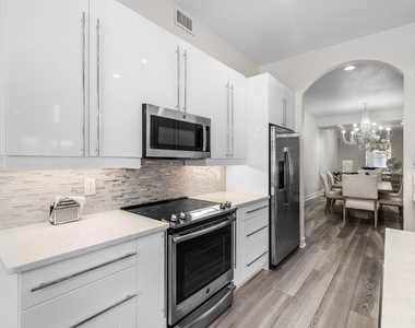 123 Palm Bay Terrace - Photo Thumbnail 13