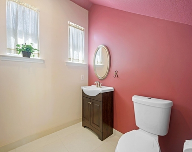 1384 Harbor View W - Photo Thumbnail 10