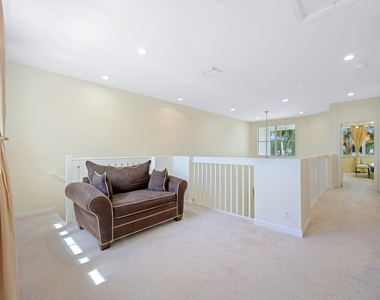 1384 Harbor View W - Photo Thumbnail 11