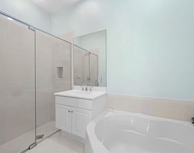 1384 Harbor View W - Photo Thumbnail 22