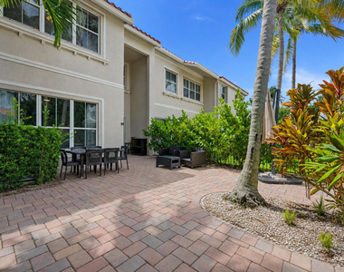 1384 Harbor View W - Photo Thumbnail 24