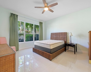 1384 Harbor View W - Photo Thumbnail 19
