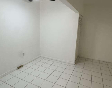 51 Edgewater Drive - Photo Thumbnail 4