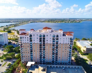616 Clearwater Park Road - Photo Thumbnail 3