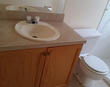 460 Fleming Avenue - Photo Thumbnail 6