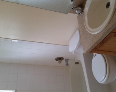 460 Fleming Avenue - Photo Thumbnail 8