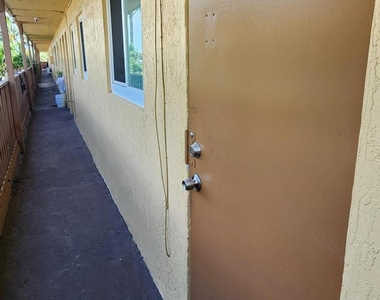 620 Nw 7th Avenue - Photo Thumbnail 9