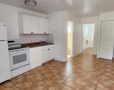 620 Nw 7th Avenue - Photo Thumbnail 3