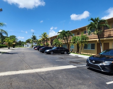 620 Nw 7th Avenue - Photo Thumbnail 1