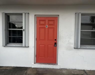609 Ne 6th Court - Photo Thumbnail 12