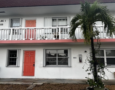 609 Ne 6th Court - Photo Thumbnail 13
