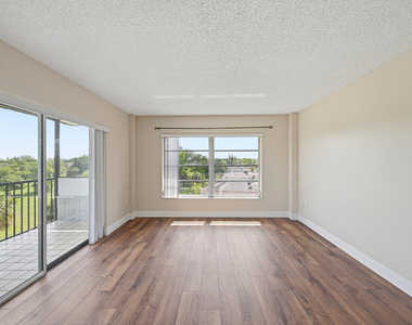 4158 Inverrary Drive - Photo Thumbnail 3