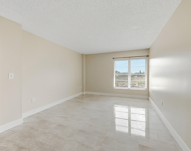 4158 Inverrary Drive - Photo Thumbnail 15