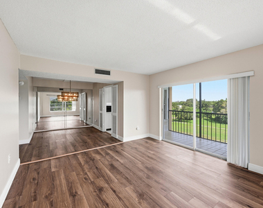 4158 Inverrary Drive - Photo Thumbnail 7