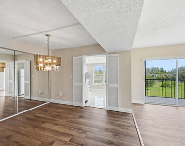 4158 Inverrary Drive - Photo Thumbnail 8