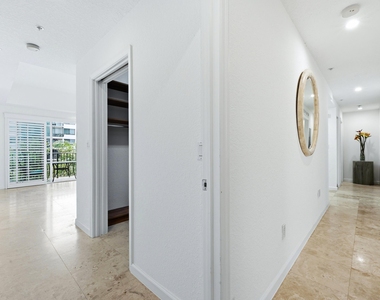 1640 Presidential Way - Photo Thumbnail 11