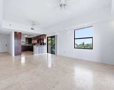1640 Presidential Way - Photo Thumbnail 1