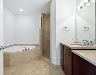 1640 Presidential Way - Photo Thumbnail 20