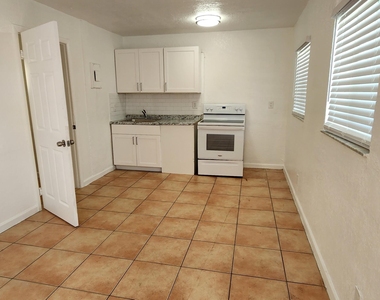 620 Nw 7th Avenue - Photo Thumbnail 4