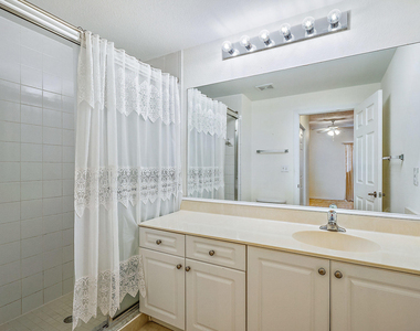 2803 Sarento Place - Photo Thumbnail 25