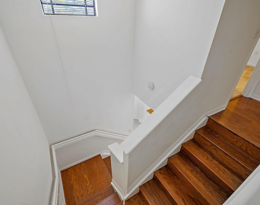 2803 Sarento Place - Photo Thumbnail 21
