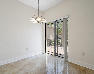 2803 Sarento Place - Photo Thumbnail 12