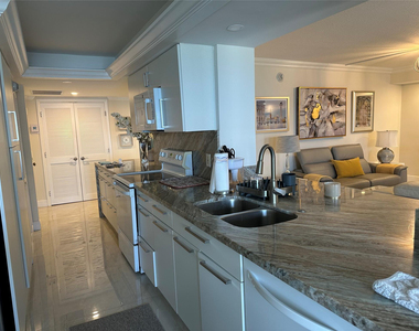 4900 N Ocean Boulevard - Photo Thumbnail 9