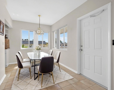 3402 Cynthia Lane - Photo Thumbnail 15