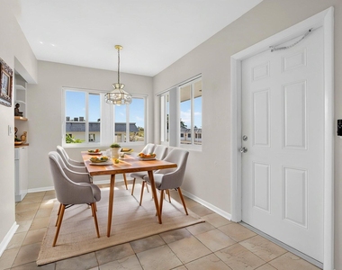 3402 Cynthia Lane - Photo Thumbnail 13