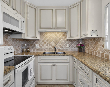 3402 Cynthia Lane - Photo Thumbnail 19