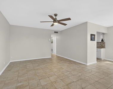 3402 Cynthia Lane - Photo Thumbnail 9