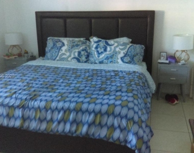 8576 Sunset Drive - Photo Thumbnail 9