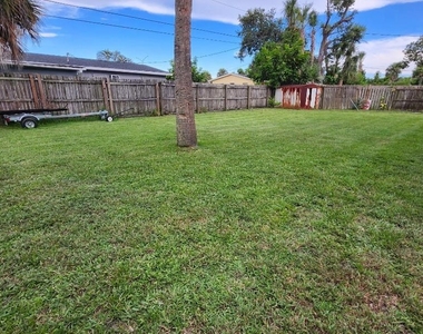8576 Sunset Drive - Photo Thumbnail 12