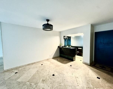 2400 Ne 33rd Avenue - Photo Thumbnail 2