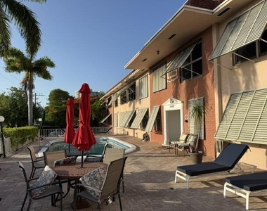 2400 Ne 33rd Avenue - Photo Thumbnail 14