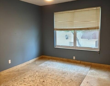 2400 Ne 33rd Avenue - Photo Thumbnail 10