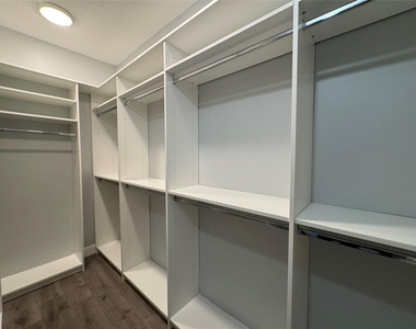 11165 Whitehawk Street - Photo Thumbnail 19