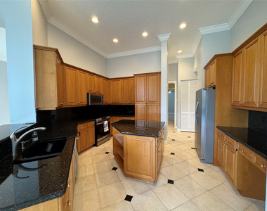 11165 Whitehawk Street - Photo Thumbnail 6