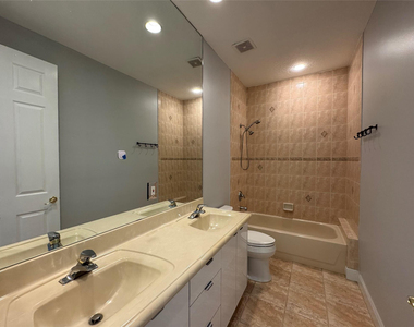 11165 Whitehawk Street - Photo Thumbnail 9